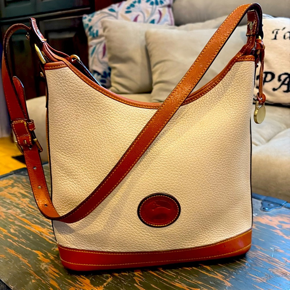 Vintage Dooney shoulder bag